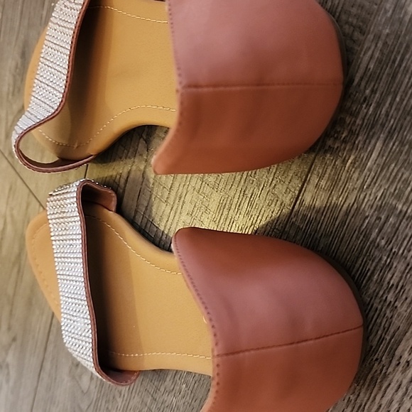 Andiamo Women's Flats Size 9W New Without Tag - Picture 4 of 4